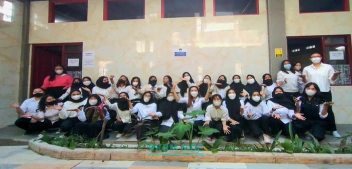 Kegiatan UPK T.A 2021-2022/UPK Paket A,B,C/Foto Bersama siswa Paket C 